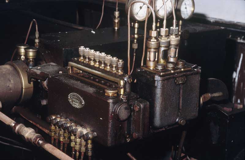 Machine à vapeur à piston : distribution de graissage.