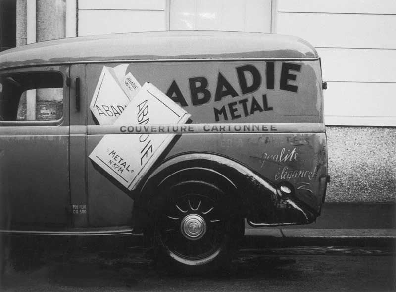 Voiture automobile de livraison.- Photographie ancienne. (Collection particulière).