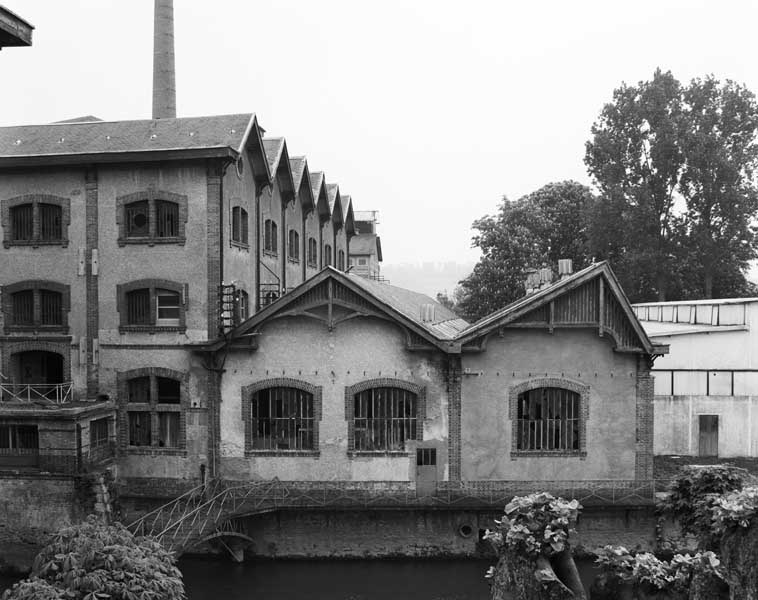 Ateliers de fabrication (2) et (3), abritant en rez-de-chaussée les machines à papier, vue prise du nord ouest.