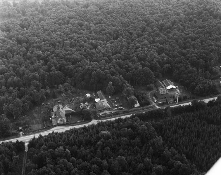 Vue aérienne de situation prise du nord-ouest.