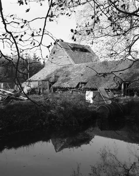 Atelier de fabrication (1), vue prise du sud ouest.