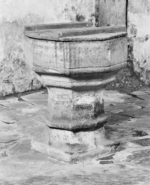 Fonts baptismaux (cuve baptismale à infusion)