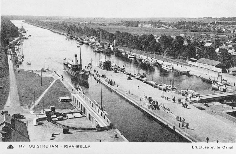 '142. OUISTREHAM - RIVA-BELLA L''écluse et le canal.- Carte postale, éd. C.A.P., début 20e siècle.'