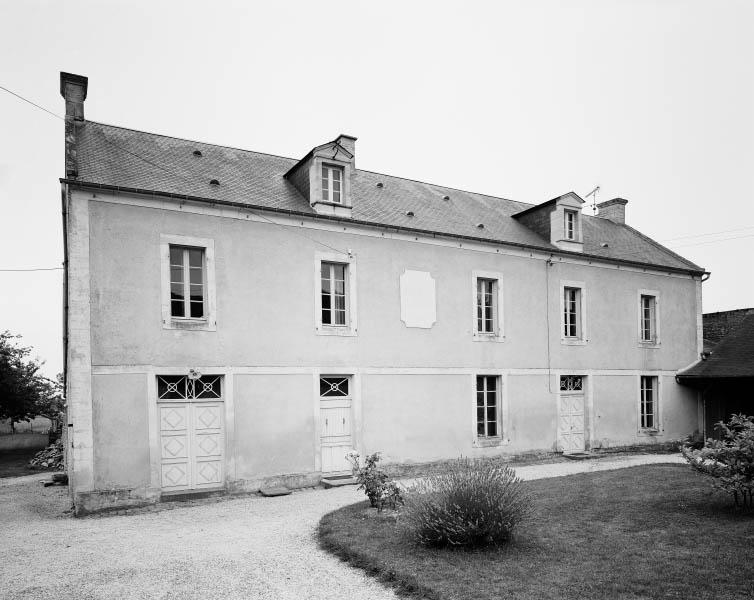 Façade principale.