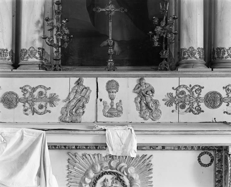 Tabernacle, détail : saint Jean et saint Matthieu.