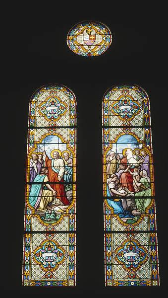 Vue d'ensemble de la baie 16 : le Christ et le jeune homme riche et Jésus bénissant les enfants.