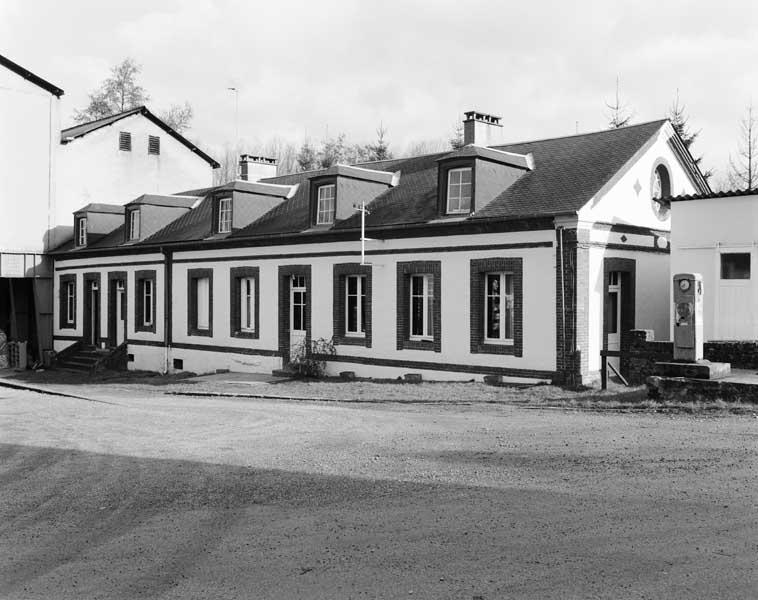 Usine de quincaillerie