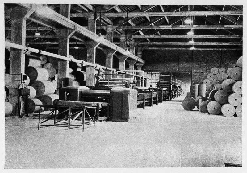 Les ateliers.- Photographie ancienne, tirée de : IVéme Region Economique, Basse Normandie, Chambres de Commerce, année 1955-1956, n°58.