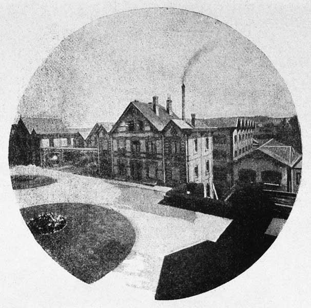 Usine du Theil, vue nord.- Photographie ancienne, tirée de : L'Illustration économique et financière, 1927, n°2, p.67.