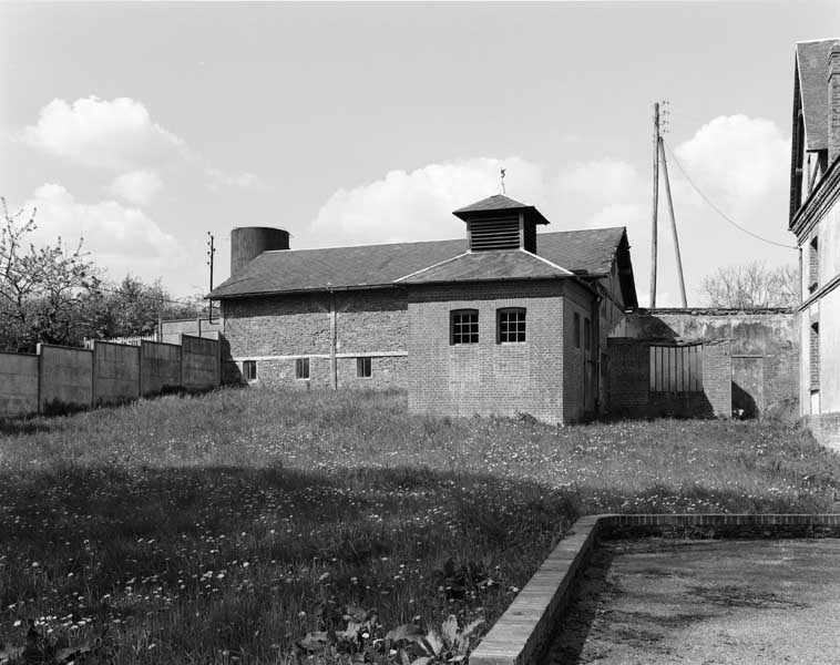Bâtiment à usage de séchoir (?). Vue prise du sud est.
