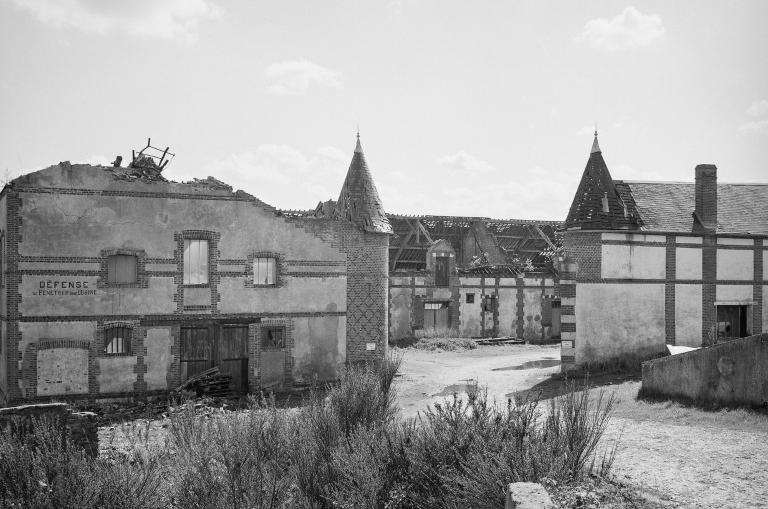 Entrée de l'usine. Vue prise du nord.