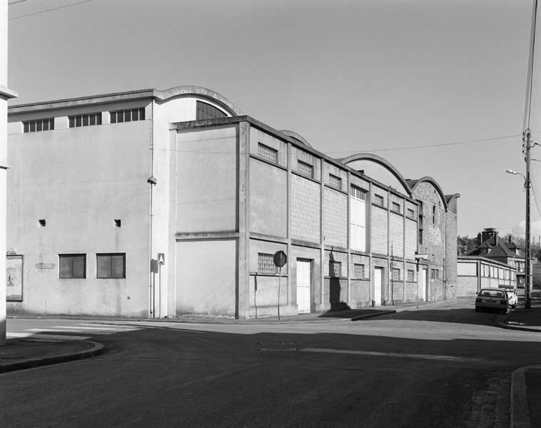 Bâtiment de la cidrerie, élévation sur rue, vue prise de l'ouest.