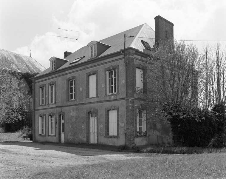 Logement patronal, vue prise du nord ouest.