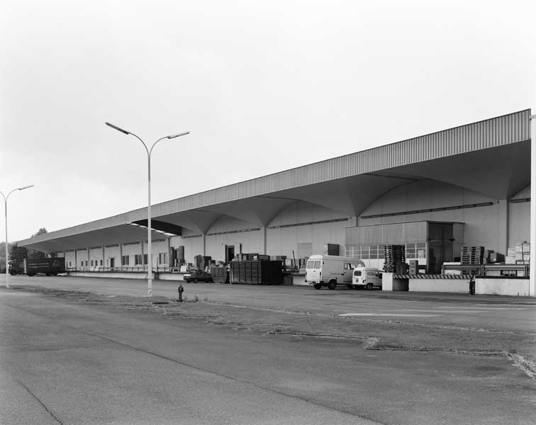 Usine de confection, usine de matériel électroménager, usine de matériel électroacoustique