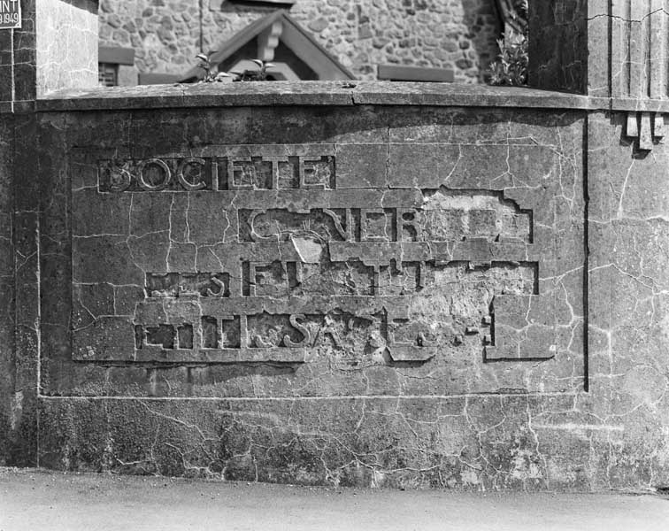 Cité ouvrière Jardins, rue Célestin Mautaint, plaque d'entrée de la cité.