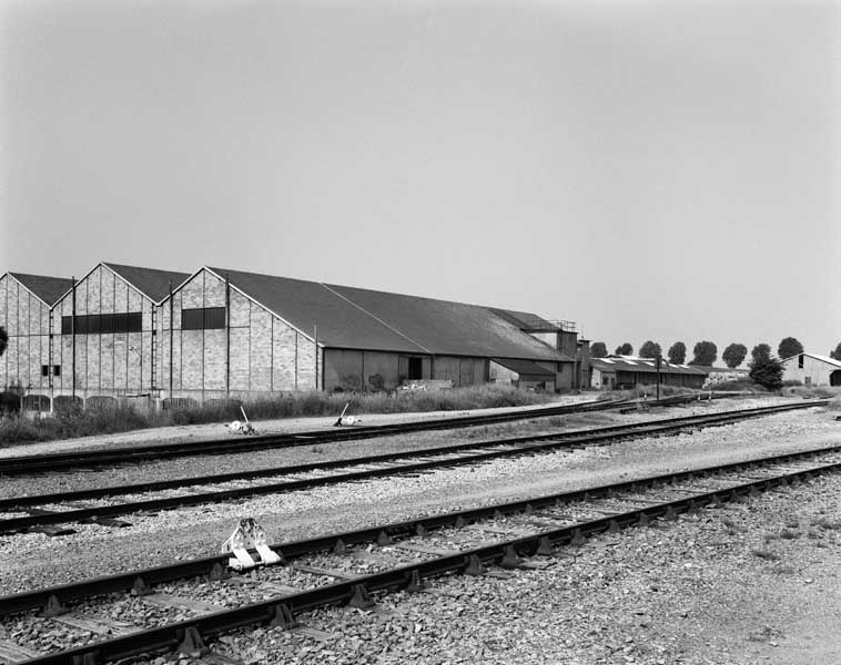 Magasins industriels, vue prise du nord est.