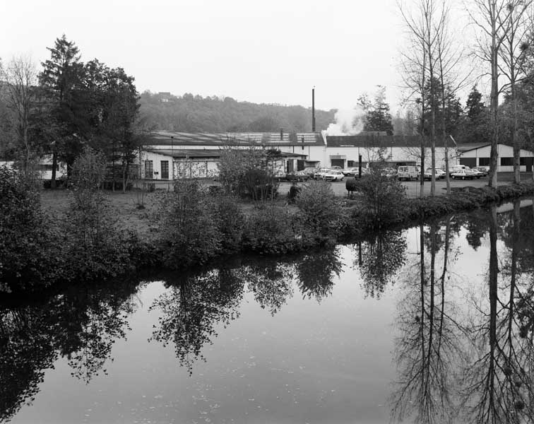 Magasins industriels, vue prise de l'ouest.