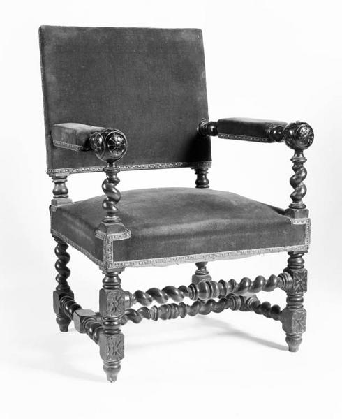 Fauteuil de célébrant