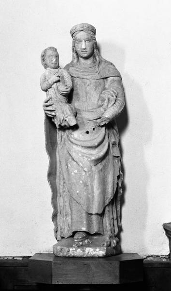 Statue : Vierge à l'Enfant