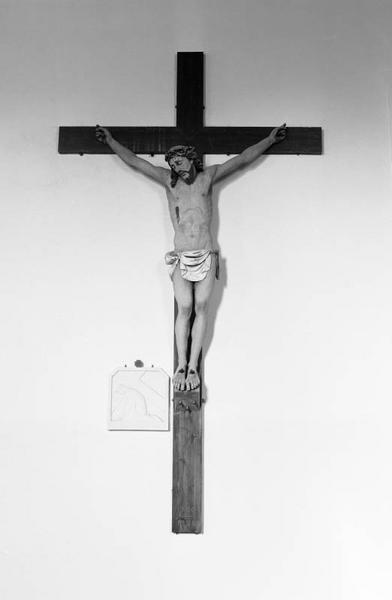 Croix : Christ en croix