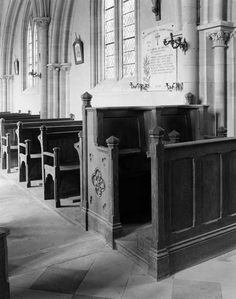 Stalles, 29 bancs de fidèles (bancs d'église)