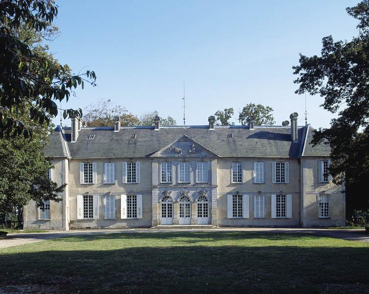 Logis, façade sur cour.