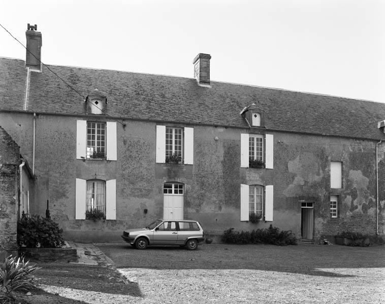 Logis.
