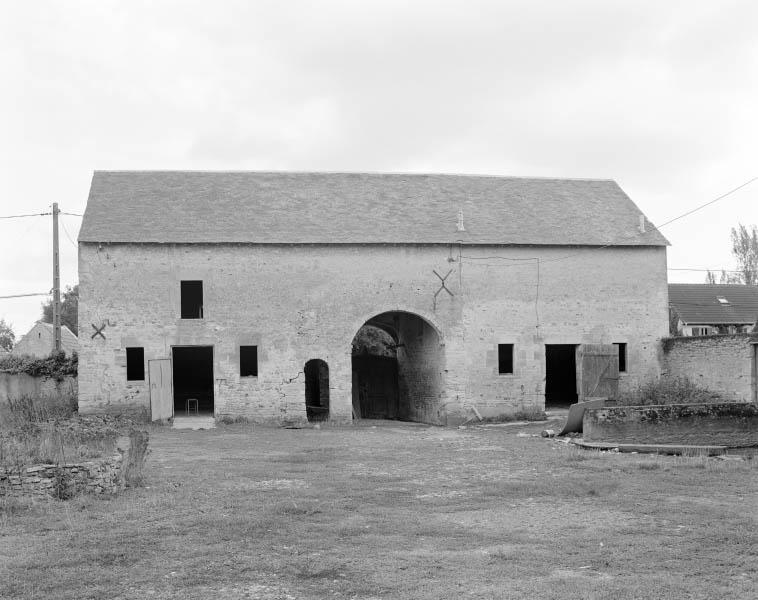 Corps d'entrée, façade sur cour.