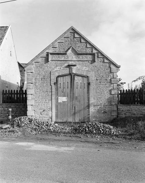 Façade principale sur rue.