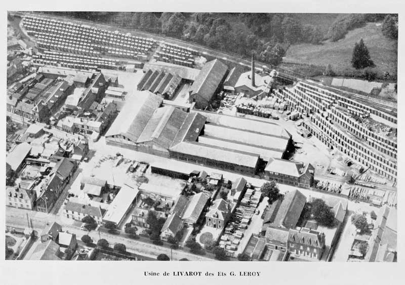 Usine de Livarot des établissements G. Leroy.- Photographie, Richards, tirée de : IVème Région, Basse-Normandie, 1957-1958, p. 221.