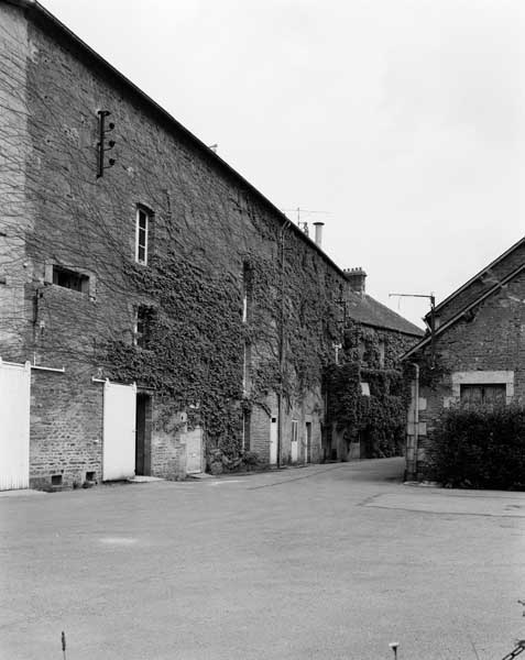 Atelier de fabrication, vue prise du sud.