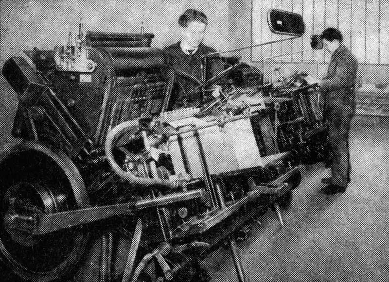 Petites machines.- Photographie, tirée de : IVe région économique, Basse-Normandie, études et travaux, 1959-1960, No62.