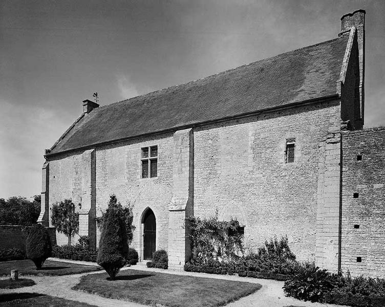 Logis abbatial, façade sud.