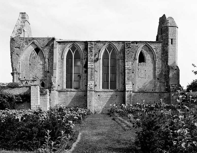 Eglise, façade sud du choeur.