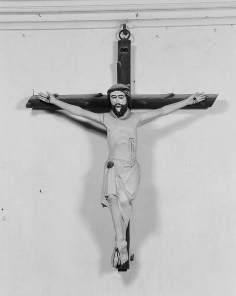 Croix : Christ en croix