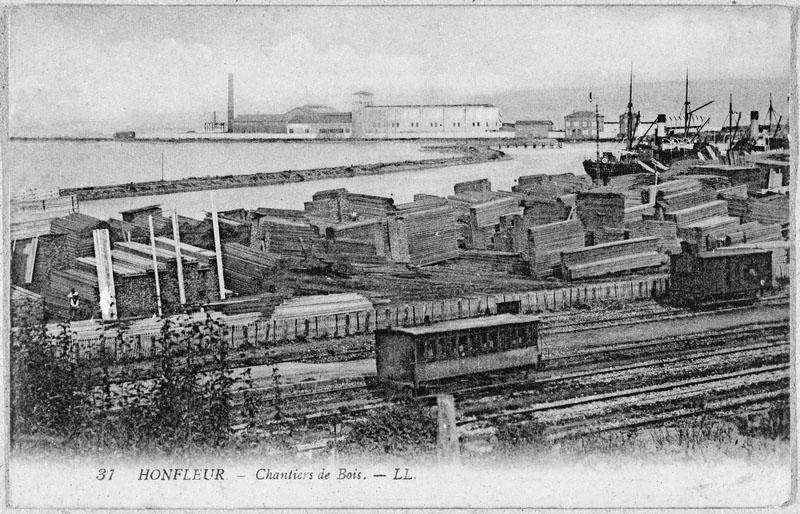 Honfleur - Chantiers de bois (Vue de l'usine à l'arrière-plan).