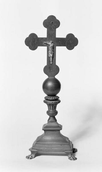 Croix d'autel