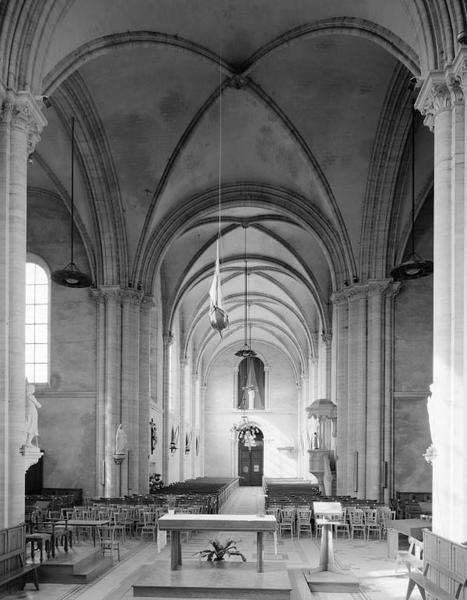 Transept et nef.