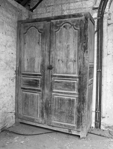 Armoire (2)