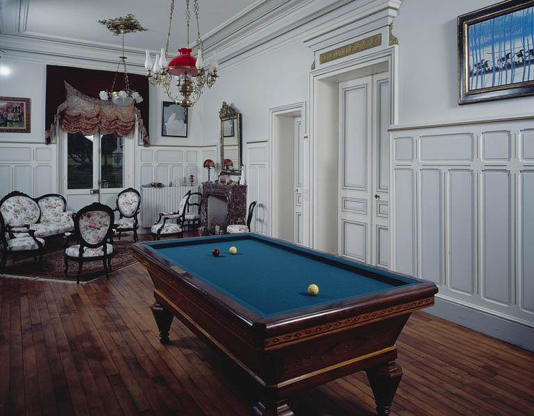 Logis, billard.