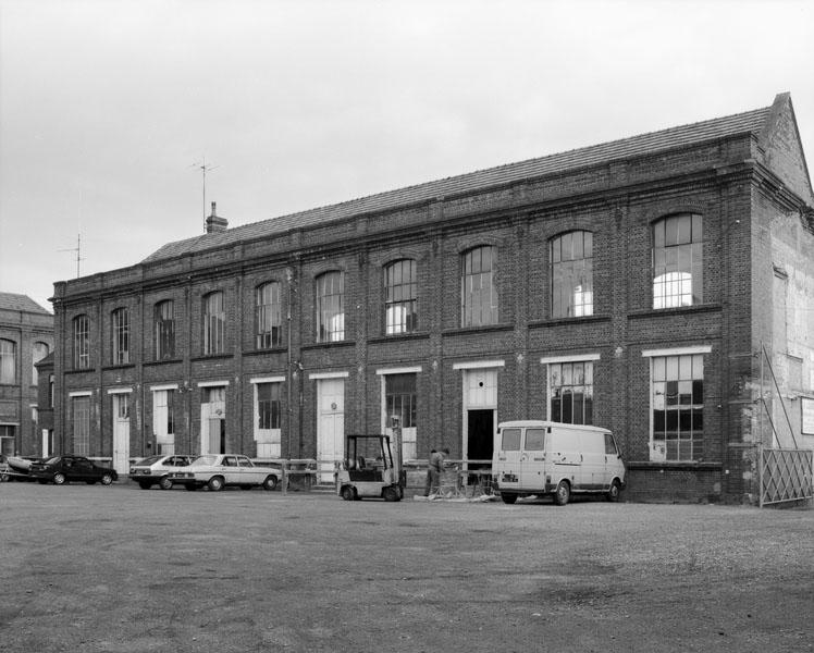 Atelier de fabrication (blanchisserie) et salle des machines. Elévation extérieure ouest, sur cour.