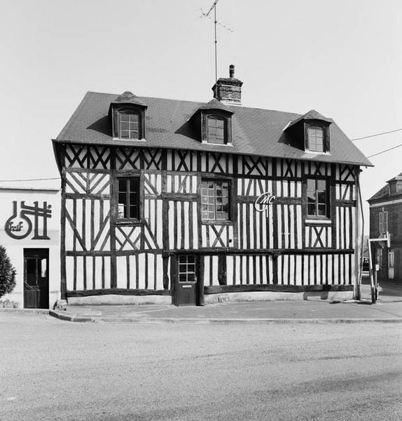 Village, maison (Cad. 1985 A 150) : élévation sud.