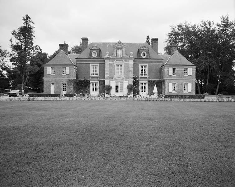 Logis, élévation ouest.