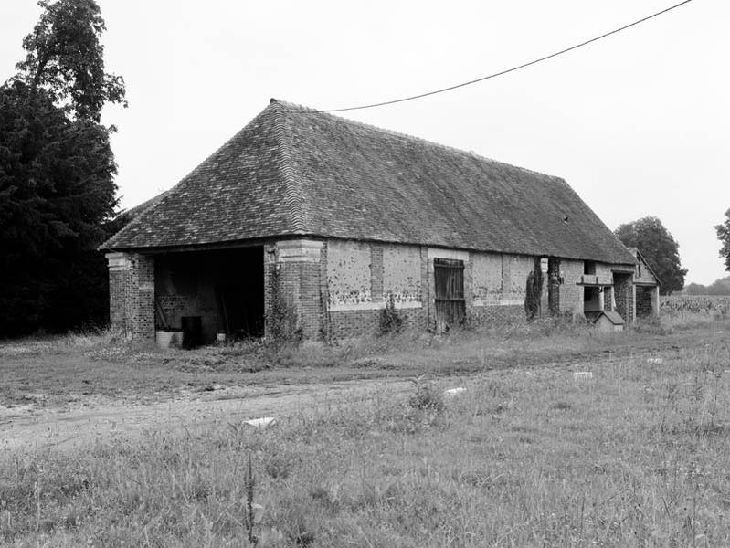Grange, vue d'ensemble depuis le sud ouest.