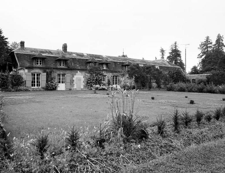 Dépendances, bâtiment est, élévation est.