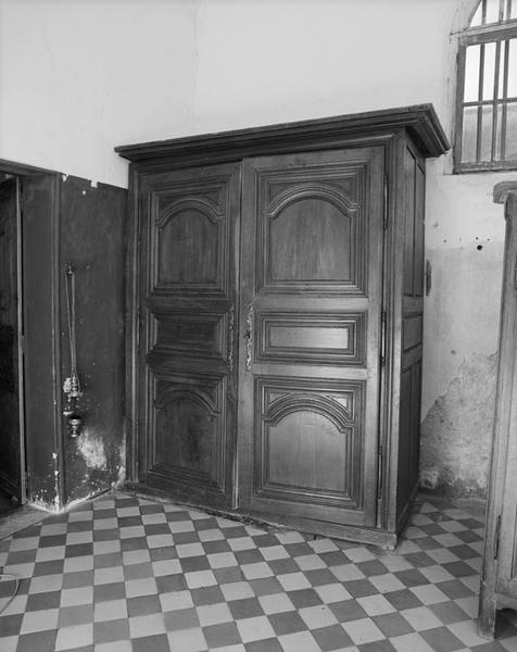 Armoire (1)