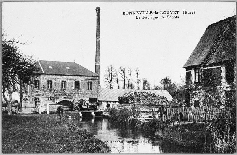 Bonneville-la-Louvet (Eure). La fabrique de sabots.