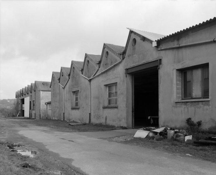 Atelier de fabrication (2). Vue prise du sud-ouest.
