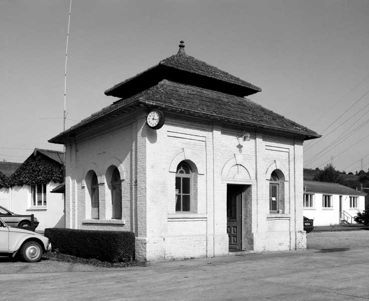 Atelier de fabrication. Vue prise du sud-ouest.