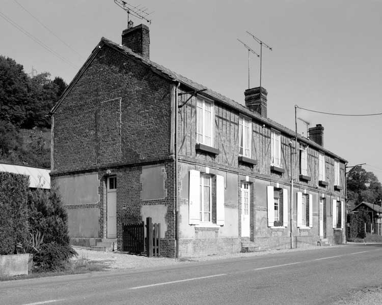 Logement d'ouvriers (2). Vue prise du sud-est.